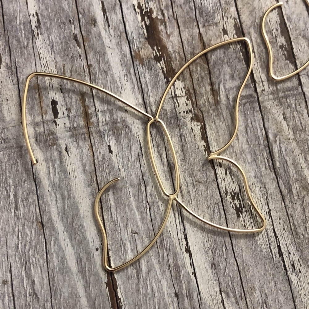 FREE when bundled! 🌞Butterfly Threader Hoops in Gold - Picture 4 of 4